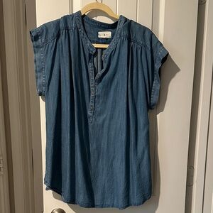 Lou & Grey Chambray Women's Top
